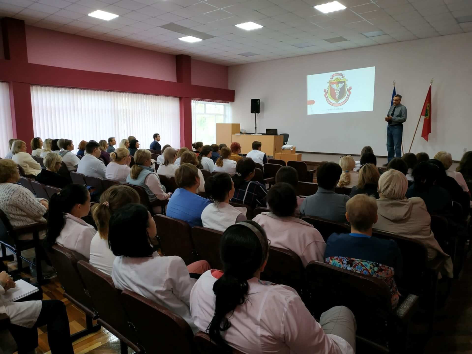 XVI Школа «Козацький спис», конференція «Крізь терни до зірок», з нагоди Всесвітнього дня анестезіолога детская больница запорожье КНП «Міська дитяча лікарня №5» ЗМР – це єдина у місті Запоріжжі багатопрофільна дитяча лікарня, де сконцентровано всі види надання спеціалізованої медичної допомоги дитячому населенню: стаціонарної, консультативної амбулаторно-поліклінічної та виїзної для інтенсивної терапії новонародженим.