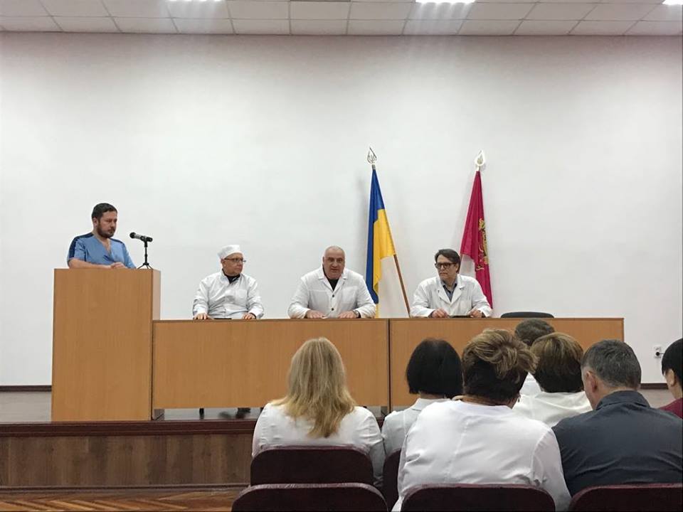Візит провідного міжнародного експерта в лікарню детская больница запорожье КНП «Міська дитяча лікарня №5» ЗМР – це єдина у місті Запоріжжі багатопрофільна дитяча лікарня, де сконцентровано всі види надання спеціалізованої медичної допомоги дитячому населенню: стаціонарної, консультативної амбулаторно-поліклінічної та виїзної для інтенсивної терапії новонародженим.