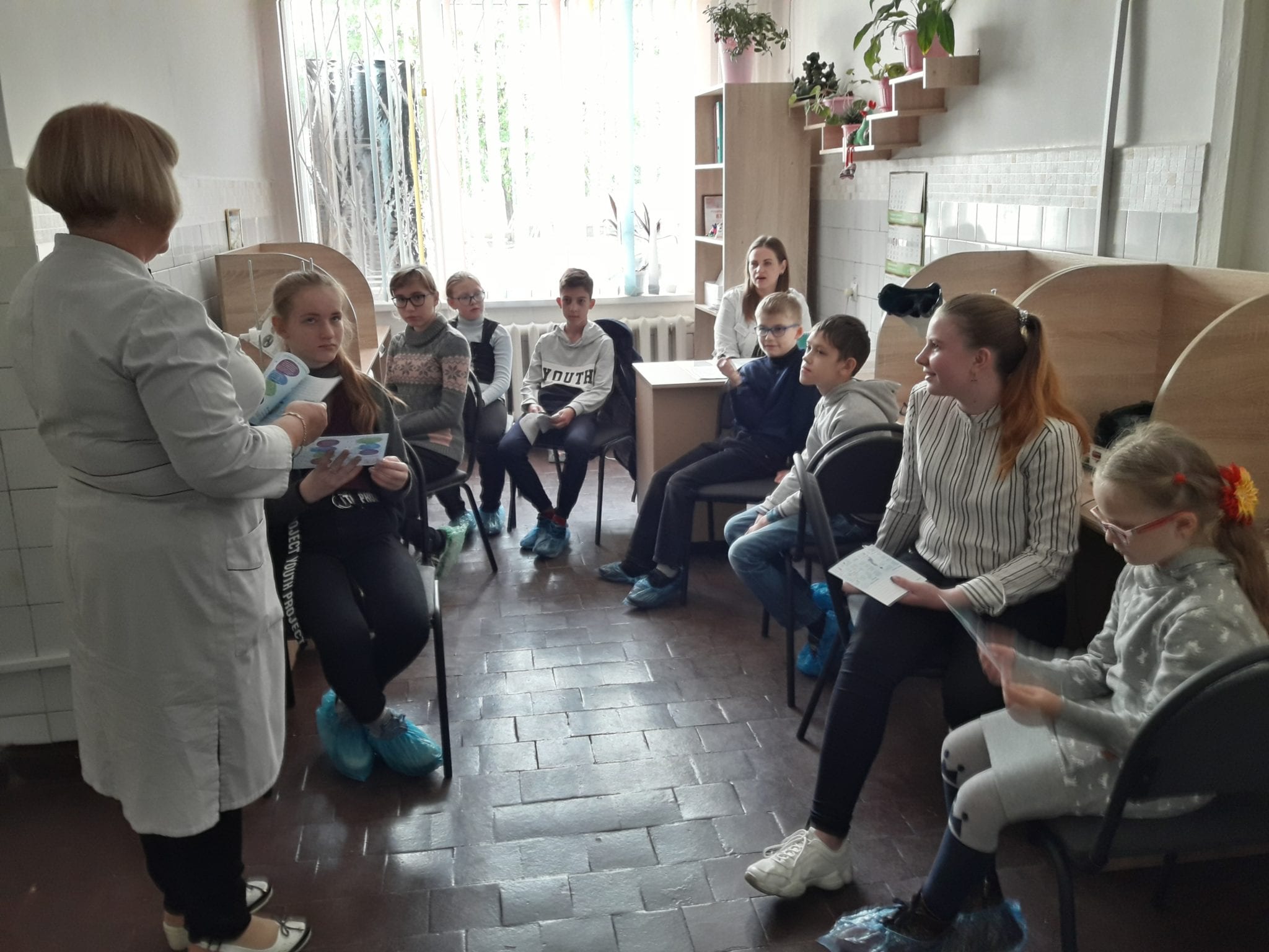 Фахівці відділення відновного лікування провели заняття з дітьми з нагоди Всесвітнього дня зору детская больница запорожье КНП «Міська дитяча лікарня №5» ЗМР – це єдина у місті Запоріжжі багатопрофільна дитяча лікарня, де сконцентровано всі види надання спеціалізованої медичної допомоги дитячому населенню: стаціонарної, консультативної амбулаторно-поліклінічної та виїзної для інтенсивної терапії новонародженим.