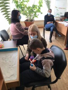 В лікарні функціонує програма «Відповідальне батьківство» детская больница запорожье КНП «Міська дитяча лікарня №5» ЗМР – це єдина у місті Запоріжжі багатопрофільна дитяча лікарня, де сконцентровано всі види надання спеціалізованої медичної допомоги дитячому населенню: стаціонарної, консультативної амбулаторно-поліклінічної та виїзної для інтенсивної терапії новонародженим.