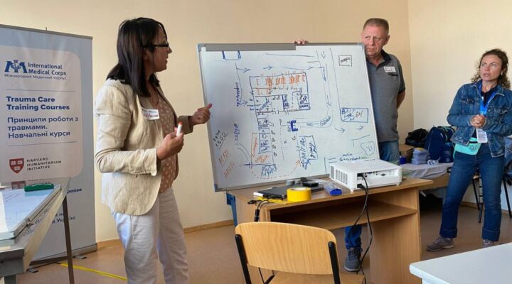 Фахівці лікарні постійно вдосконалюють свої знання та професійні навички детская больница запорожье КНП «Міська дитяча лікарня №5» ЗМР – це єдина у місті Запоріжжі багатопрофільна дитяча лікарня, де сконцентровано всі види надання спеціалізованої медичної допомоги дитячому населенню: стаціонарної, консультативної амбулаторно-поліклінічної та виїзної для інтенсивної терапії новонародженим.