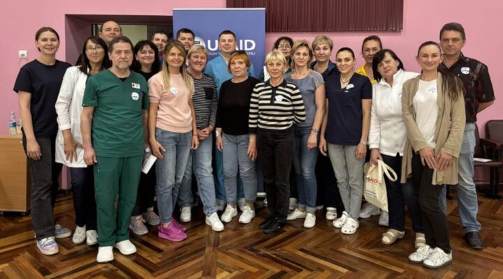 Продовжуємо навчатися та удосконалювати свою професійну майстерність детская больница запорожье КНП «Міська дитяча лікарня №5» ЗМР – це єдина у місті Запоріжжі багатопрофільна дитяча лікарня, де сконцентровано всі види надання спеціалізованої медичної допомоги дитячому населенню: стаціонарної, консультативної амбулаторно-поліклінічної та виїзної для інтенсивної терапії новонародженим.