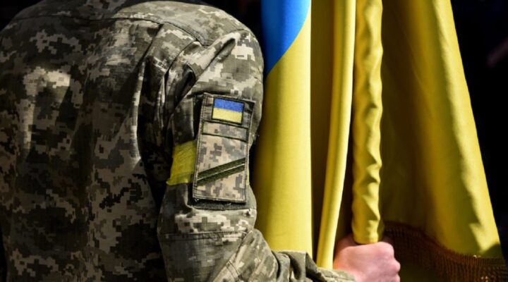 З Днем захисників і захисниць України! детская больница запорожье КНП «Міська дитяча лікарня №5» ЗМР – це єдина у місті Запоріжжі багатопрофільна дитяча лікарня, де сконцентровано всі види надання спеціалізованої медичної допомоги дитячому населенню: стаціонарної, консультативної амбулаторно-поліклінічної та виїзної для інтенсивної терапії новонародженим.