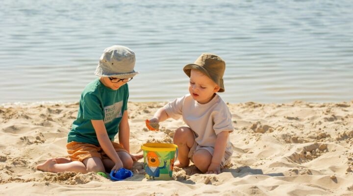 Подорож до моря: як зберегти здоров'я вух, горла та носа? детская больница запорожье КНП «Міська дитяча лікарня №5» ЗМР – це єдина у місті Запоріжжі багатопрофільна дитяча лікарня, де сконцентровано всі види надання спеціалізованої медичної допомоги дитячому населенню: стаціонарної, консультативної амбулаторно-поліклінічної та виїзної для інтенсивної терапії новонародженим.