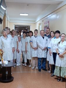 "Посвіт пам'яті": ті, хто боровся до останнього подиху детская больница запорожье КНП «Міська дитяча лікарня №5» ЗМР – це єдина у місті Запоріжжі багатопрофільна дитяча лікарня, де сконцентровано всі види надання спеціалізованої медичної допомоги дитячому населенню: стаціонарної, консультативної амбулаторно-поліклінічної та виїзної для інтенсивної терапії новонародженим.