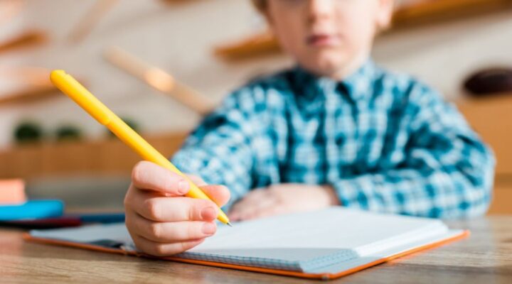 Як підготувати дитину до 1 вересня: поради від психолога детская больница запорожье КНП «Міська дитяча лікарня №5» ЗМР – це єдина у місті Запоріжжі багатопрофільна дитяча лікарня, де сконцентровано всі види надання спеціалізованої медичної допомоги дитячому населенню: стаціонарної, консультативної амбулаторно-поліклінічної та виїзної для інтенсивної терапії новонародженим.