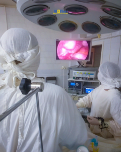 Ургентна дитяча хірургія 24/7 детская больница запорожье КНП «Міська дитяча лікарня №5» ЗМР – це єдина у місті Запоріжжі багатопрофільна дитяча лікарня, де сконцентровано всі види надання спеціалізованої медичної допомоги дитячому населенню: стаціонарної, консультативної амбулаторно-поліклінічної та виїзної для інтенсивної терапії новонародженим.