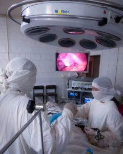 Ургентна дитяча хірургія 24/7 детская больница запорожье КНП «Міська дитяча лікарня №5» ЗМР – це єдина у місті Запоріжжі багатопрофільна дитяча лікарня, де сконцентровано всі види надання спеціалізованої медичної допомоги дитячому населенню: стаціонарної, консультативної амбулаторно-поліклінічної та виїзної для інтенсивної терапії новонародженим.