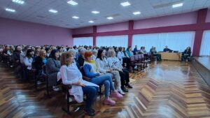 Різдвяний концерт для колективу лікарні детская больница запорожье КНП «Міська дитяча лікарня №5» ЗМР – це єдина у місті Запоріжжі багатопрофільна дитяча лікарня, де сконцентровано всі види надання спеціалізованої медичної допомоги дитячому населенню: стаціонарної, консультативної амбулаторно-поліклінічної та виїзної для інтенсивної терапії новонародженим.